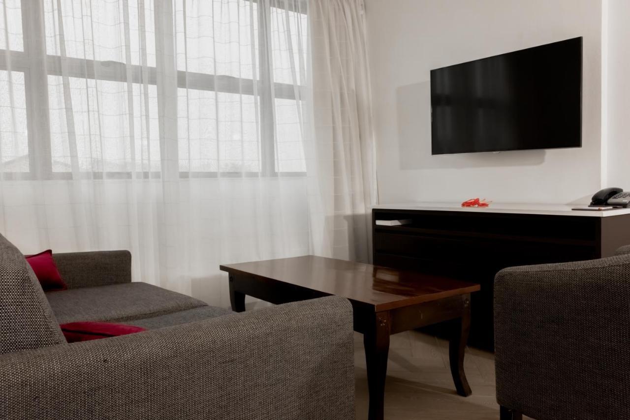 Capricorn Apartment Hotel Suva Esterno foto