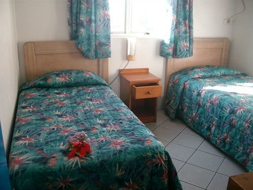 Capricorn Apartment Hotel Suva Esterno foto