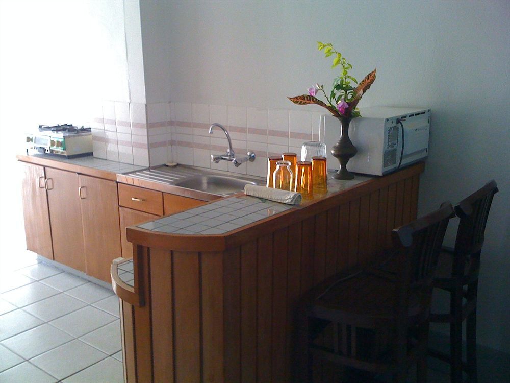 Capricorn Apartment Hotel Suva Esterno foto